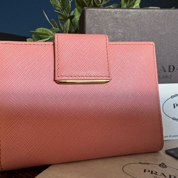 PRADA Full Inclusion NWOT Stunning Saffiano Leather and Gold Bar Wallet - Picture 5 of 11